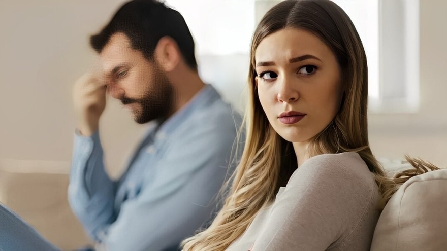 5 φράσεις που αποκαλύπτουν ότι ένας άντρας ετοιμάζεται να εγκαταλείψει τη γυναίκα του για μια άλλη