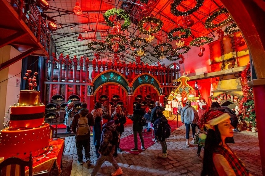 The Christmas Factory – Μια πόλη μες στην πόλη