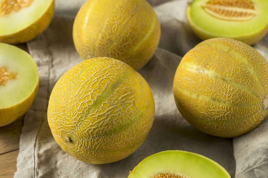 Auτό είναι το φρούτο που νıκά την κατακράτnση uγρών