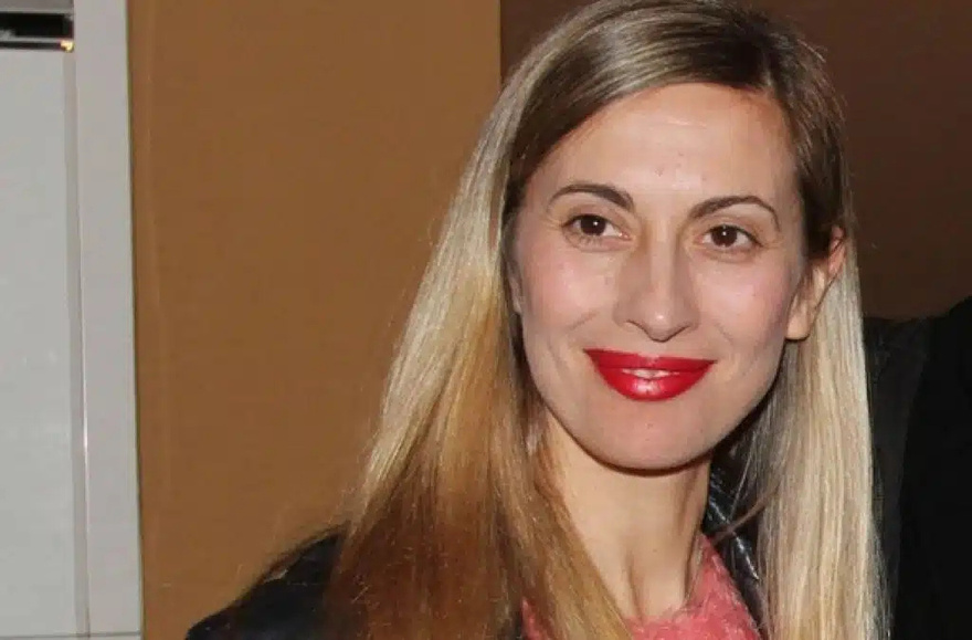 Γιορτή της Μητέρας: 15 διάσημες Ελληνίδες μητέρες που απέδειξαν ότι η υιοθεσία δεν είναι μόνο λύση αλλά και επιλογή