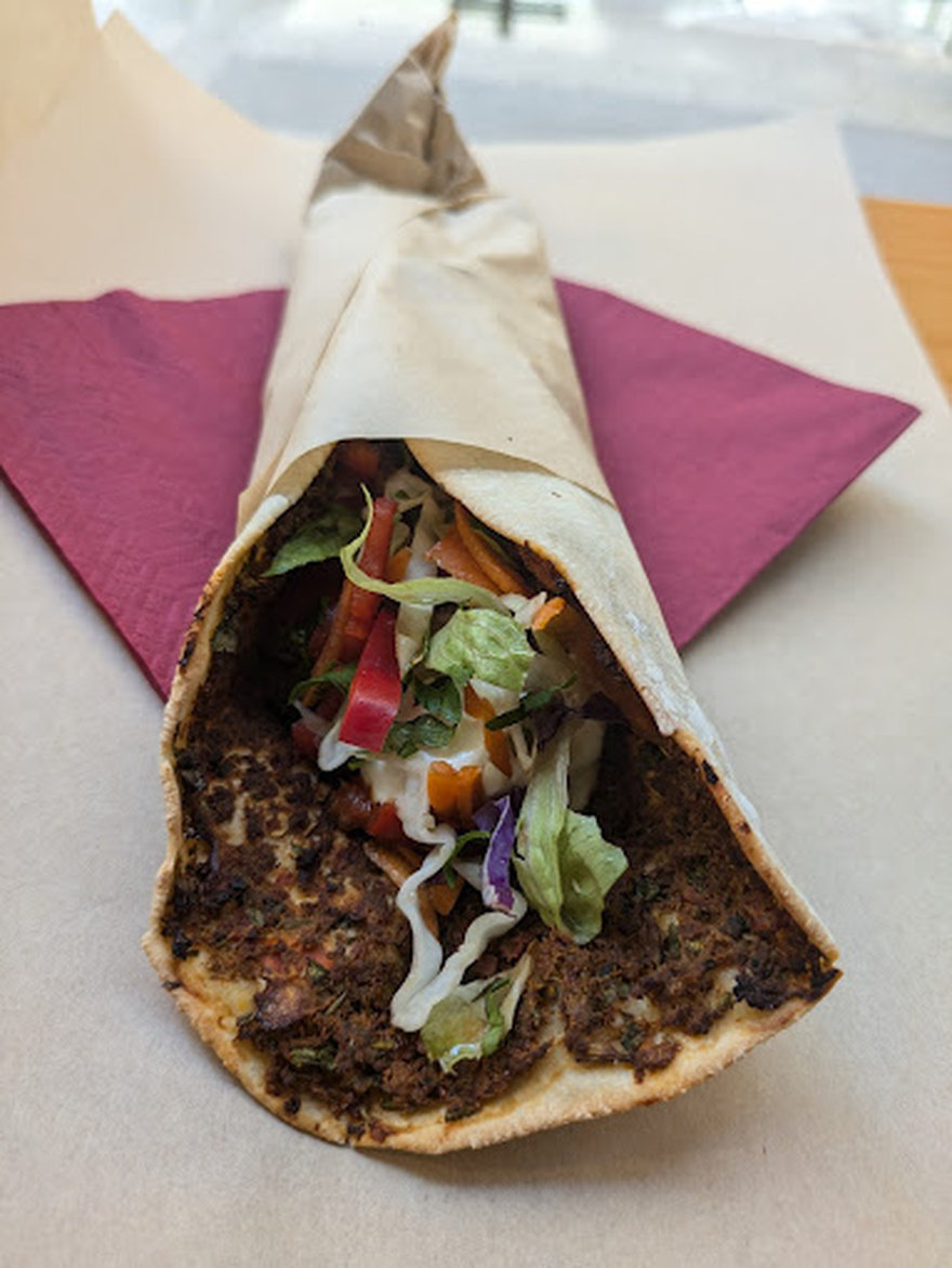 4 μέρη για street food στην Αθήνα που πρέπει να δοκιμάσετε