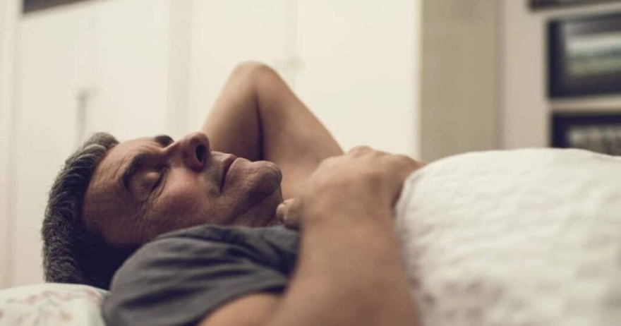 Για να προλάβετε το εγκεφαλικό όταν κοιμάστε, θυμηθείτε τα 5 «μη» πριν τον ύπνο και μείνετε ασφαλείς σε κάθε ηλικία