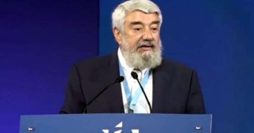 Θλίψη στην οικογένεια Μητσοτάκη: «Έφυγε» από τη ζωή ο προσωπικός γιατρός του Κωνσταντίνου