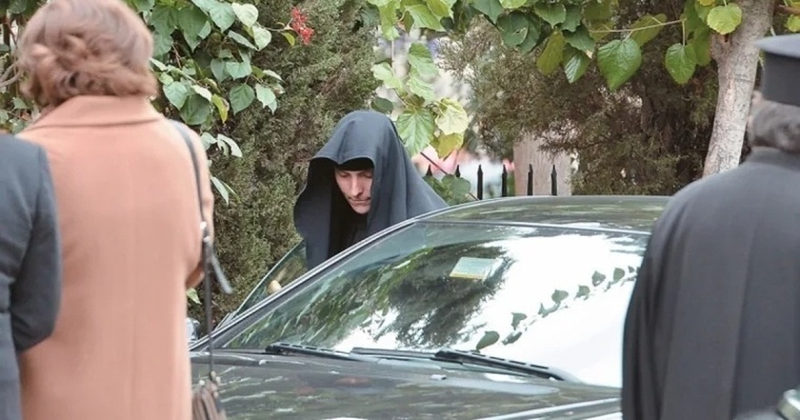 Κλείστηκε ξαφνικά σε Μοναστήρι: Πασίγνωστη ηθοποιός και κόρη διάσημου Έλληνα τα παράτησε όλα και έγινε Μοναχή