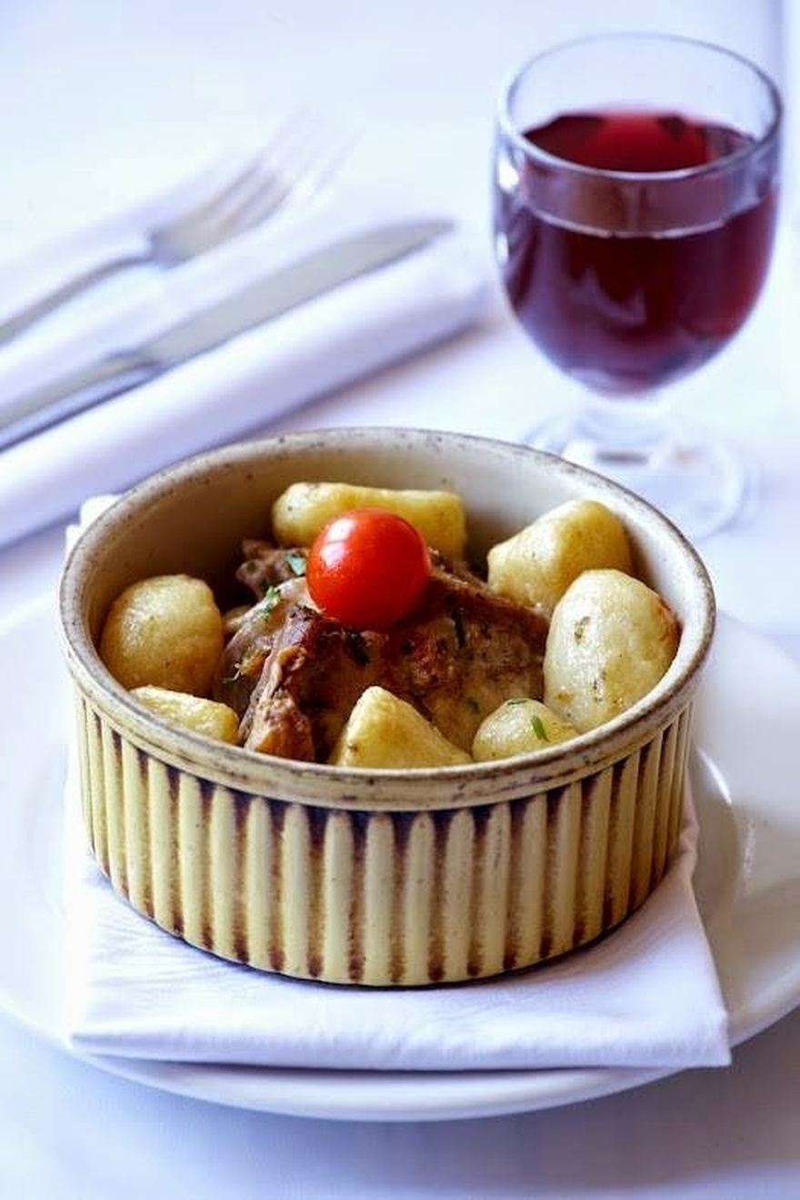 4 Ταβέρνες στην Πλάκα με παραδοσιακή Ελληνική κουζίνα