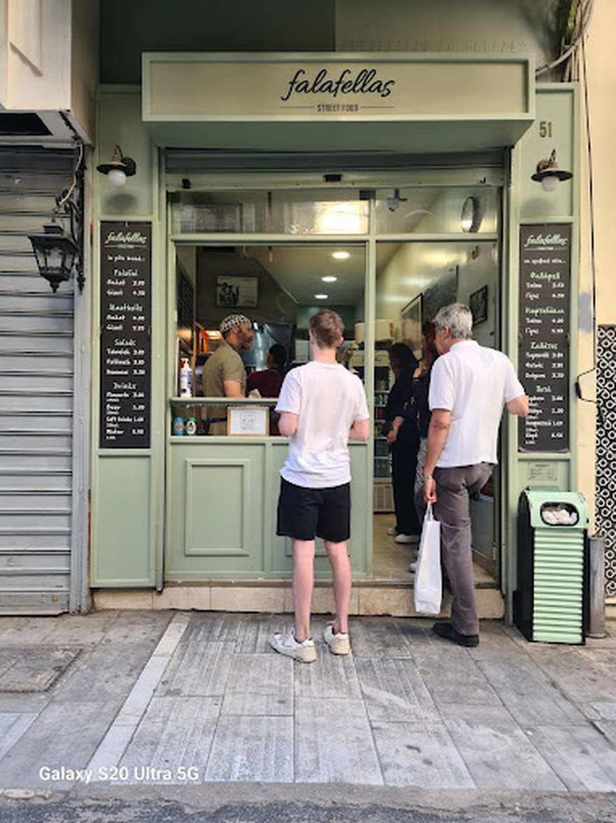 4 μέρη για street food στην Αθήνα που πρέπει να δοκιμάσετε