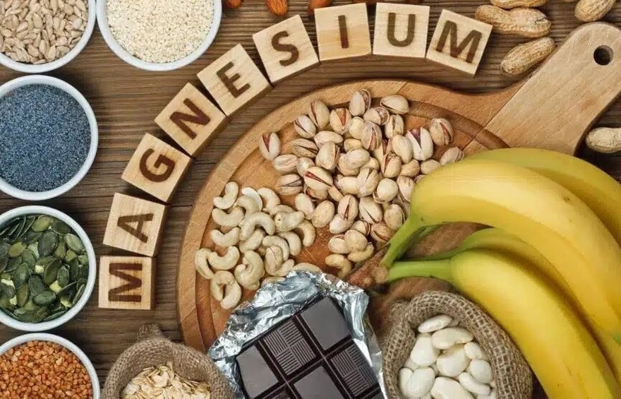 Η βιταμίνη που χρειάζεστε αν σας πονάνε τα πόδια σας και τα κόκαλα σας