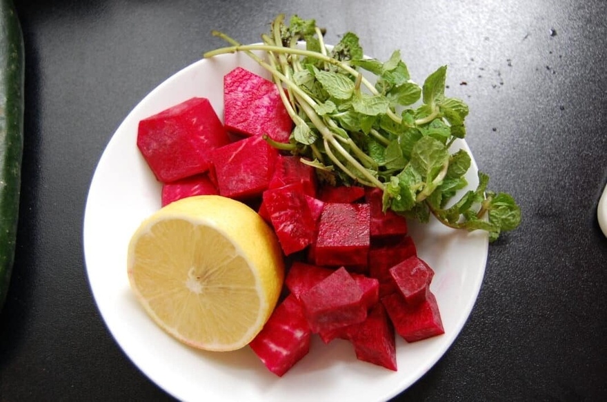 Είμαι 60 χρονών και αυτό το φαγητό με έχει βοηθήσει να καθαρίσω το παχύ έντερο και να χάσω κιλά