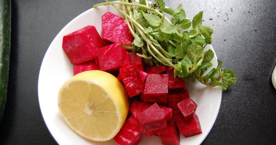 Είμαι 60 χρονών και αυτό το φαγητό με έχει βοηθήσει να καθαρίσω το παχύ έντερο και να χάσω κιλά