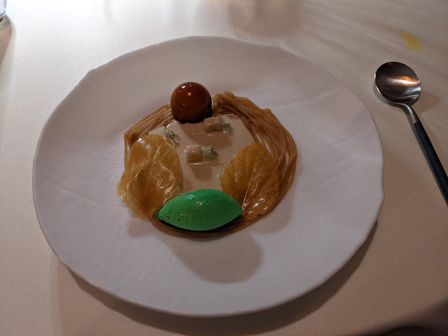 Botrini’s: Μια σύγχρονη ερμηνεία της ελληνικής μαγειρικής παράδοσης μέσα από μια ανθολογία βραβευμένων δημιουργιών.