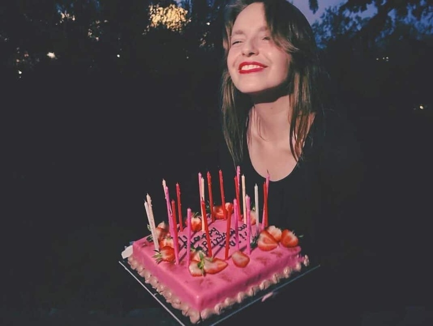 Μαρία Μαγγίνα: Αυτή είναι η μητέρα της κόρης του Απόστολου Γκλέτσου – Με τι ασχολείται