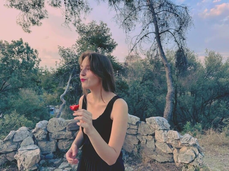 Μαρία Μαγγίνα: Αυτή είναι η μητέρα της κόρης του Απόστολου Γκλέτσου – Με τι ασχολείται