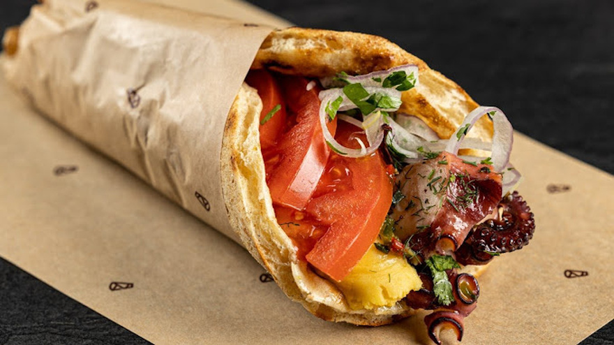 4 μέρη για street food στην Αθήνα που πρέπει να δοκιμάσετε