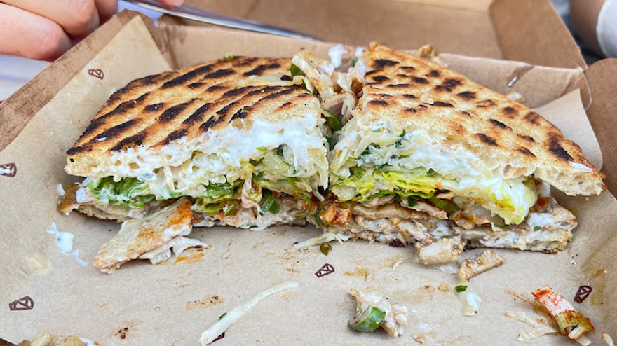 4 μέρη για street food στην Αθήνα που πρέπει να δοκιμάσετε