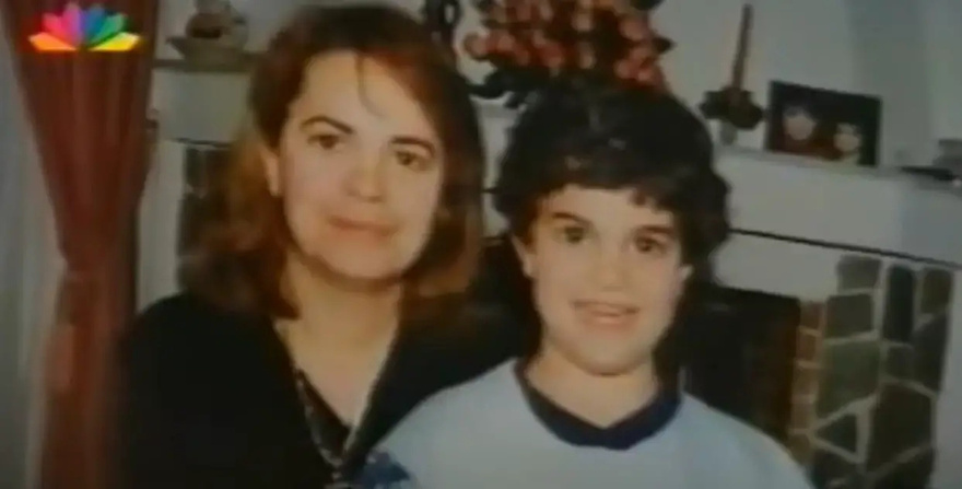 Ίδιος η μαμά του! Αυτός είναι ο «άγνωστος» γιος της Έφης Θώδη
