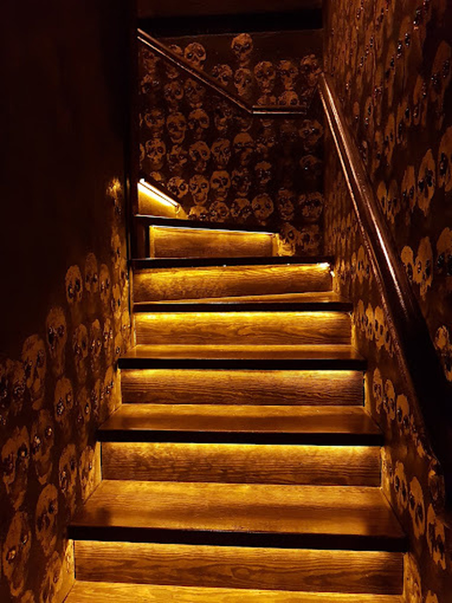 Juan Rodriguez: Ένα από τα πιο ξεχωριστά και ατμοσφαιρικά μπαρ της Αθήνας βρίσκεται στου Ψυρρή