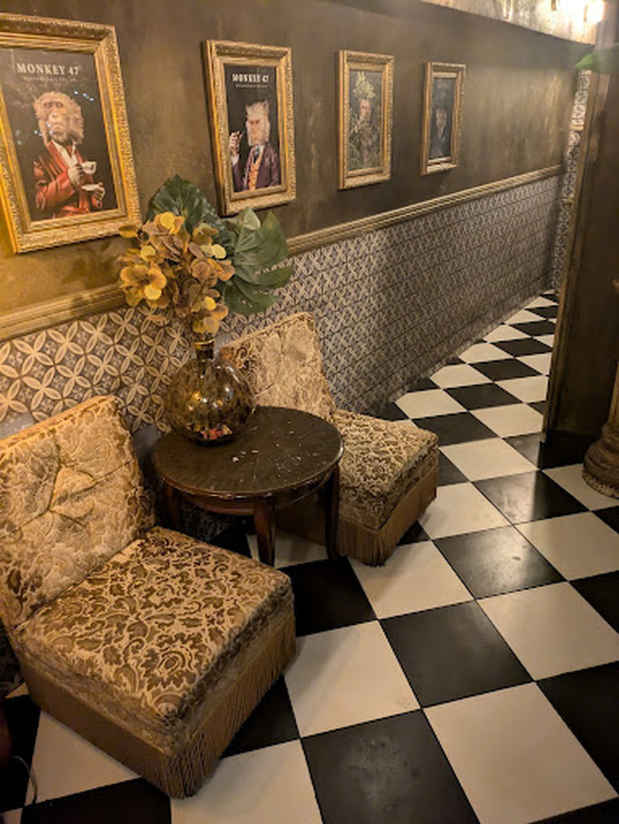 Juan Rodriguez: Ένα από τα πιο ξεχωριστά και ατμοσφαιρικά μπαρ της Αθήνας βρίσκεται στου Ψυρρή