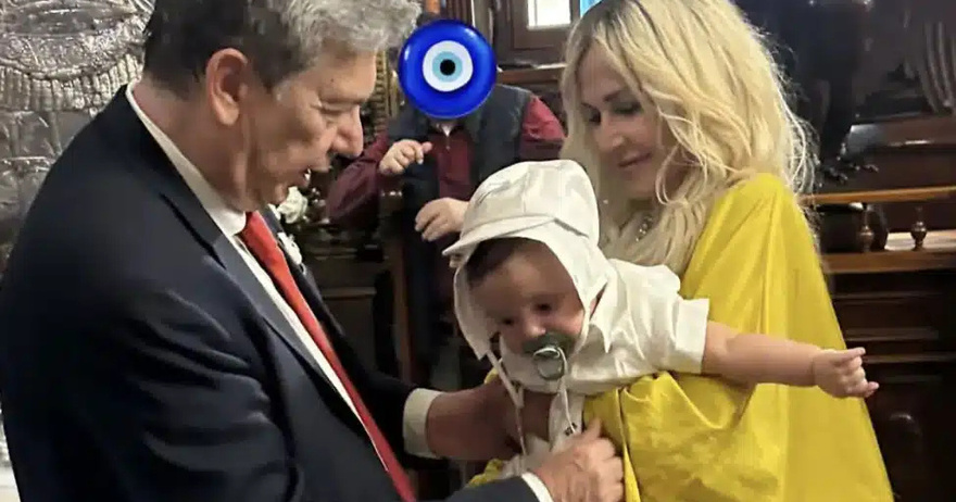 Η Άννα Βίσση έγινε νονά – Βάπτισε τον γιο του εφοπλιστή Γιάννη Κούστα