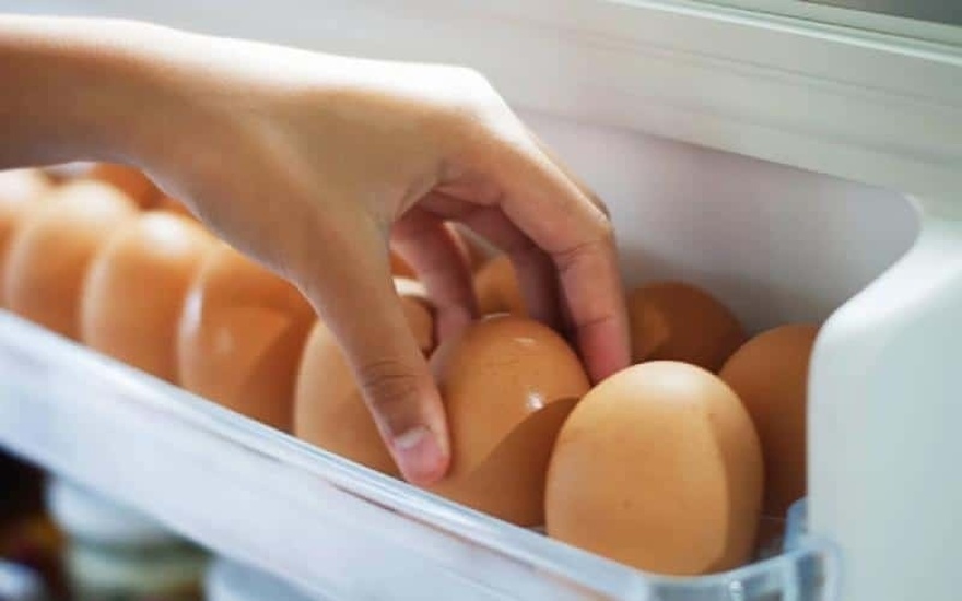 Πόσες μέρες διατηρούνται τα βραστά αυγά στο ψυγείο