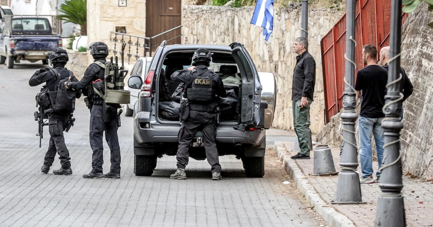 EKTAKTO ΠΡΙΝ 10′ – ΜΑΘΕΥΤΗΚΑΝ ΟΛΑ – ΑΥΤΟΣ ΕΙΝΑΙ Ο ΛΟΓΟΣ ΠΟΥ ΞΕΚΙΝΗΣΕ Η ΒΕΝΤΕΤΑ ΠΟΥ ΚΑΤΕΛΗΞΕ ΣΕ ΜΑΚΕΛΕΙΟ ΣΤΗΝ ΚΡΗΤΗ