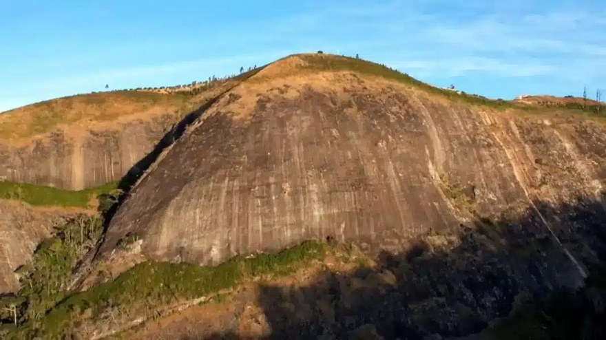 Τραγωδία με ζευγάρι που έπεσε με αυτοκίνητο σε γκρεμό