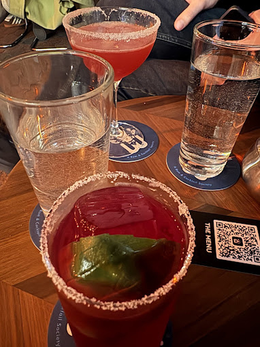 Baba Au Rum: Το μπαρ που αναβίωσε το ρούμι στην Αθήνα