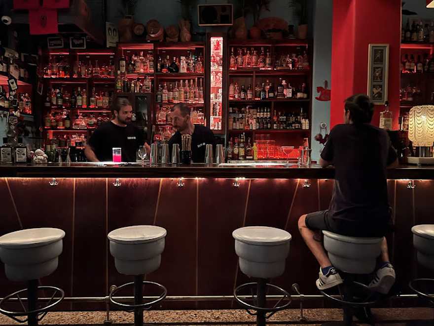 Baba Au Rum: Το μπαρ που αναβίωσε το ρούμι στην Αθήνα