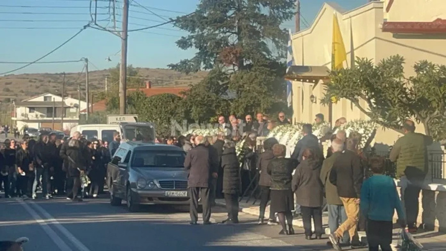 Κιλκίς: Σπαραγμός στην κηδεία του άτυχου κρεοπώλη που έκοψε κατά λάθος τη μηριαία αρτηρία του