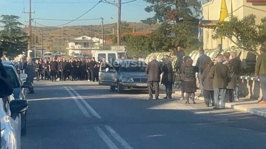 Κιλκίς: Σπαραγμός στην κηδεία του άτυχου κρεοπώλη που έκοψε κατά λάθος τη μηριαία αρτηρία του