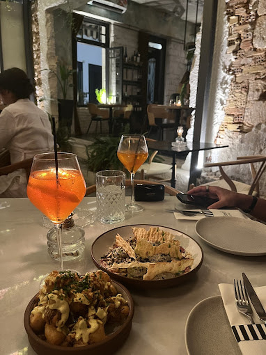 Kalimeres Bistro: Το ιδανικό σημείο συνάντησης