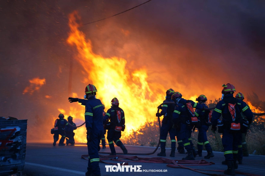 ΕΚΤΑΚΤΟ – ΑΣΤΑΜΑΤΗΤΗ Η ΦΩΤΙΑ ΣΕ ΕΛΛΗΝΙΚΟ ΝΗΣΙ – ΚΟΝΤΑ ΣΕ ΣΠΙΤΙΑ Η ΦΩΤΙΑ – ΔΥΣΚΟΛΗ ΝΥΧΤΑ