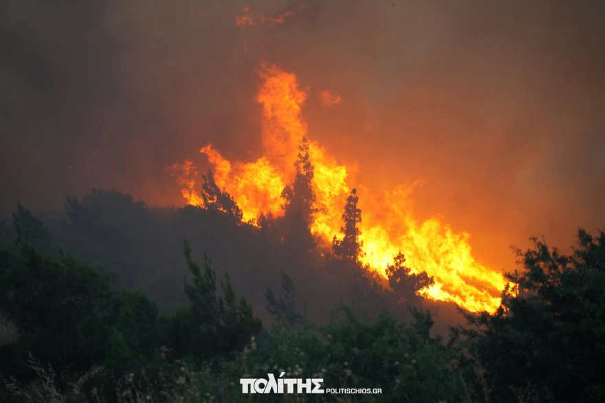ΕΚΤΑΚΤΟ – ΑΣΤΑΜΑΤΗΤΗ Η ΦΩΤΙΑ ΣΕ ΕΛΛΗΝΙΚΟ ΝΗΣΙ – ΚΟΝΤΑ ΣΕ ΣΠΙΤΙΑ Η ΦΩΤΙΑ – ΔΥΣΚΟΛΗ ΝΥΧΤΑ