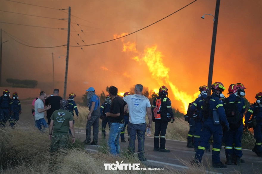 ΕΚΤΑΚΤΟ – ΑΣΤΑΜΑΤΗΤΗ Η ΦΩΤΙΑ ΣΕ ΕΛΛΗΝΙΚΟ ΝΗΣΙ – ΚΟΝΤΑ ΣΕ ΣΠΙΤΙΑ Η ΦΩΤΙΑ – ΔΥΣΚΟΛΗ ΝΥΧΤΑ