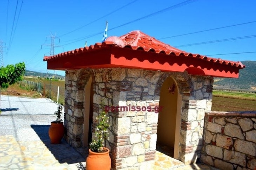 Άνδρας έχτισε ένα εκκλησάκι προς τıμή του Αγίου Ιωάννη του Ρώσου επειδή τον έβλεπε στον ύπνο του