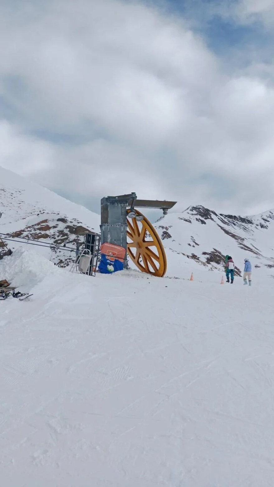 Σοκαριστικό: Έπεσε τελεφερίκ σε πίστα σκι – Τριάντα τραυματίες και 80 εγκλωβισμένοι