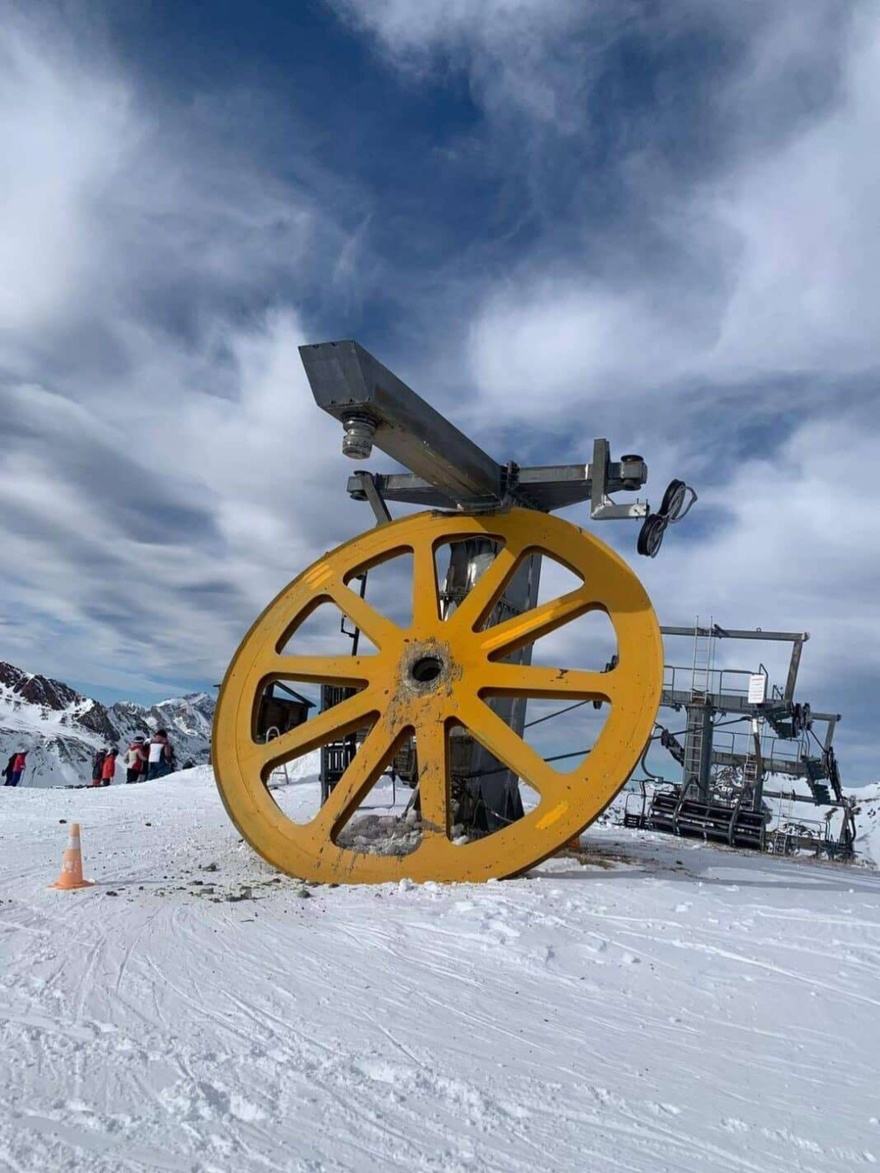Σοκαριστικό: Έπεσε τελεφερίκ σε πίστα σκι – Τριάντα τραυματίες και 80 εγκλωβισμένοι