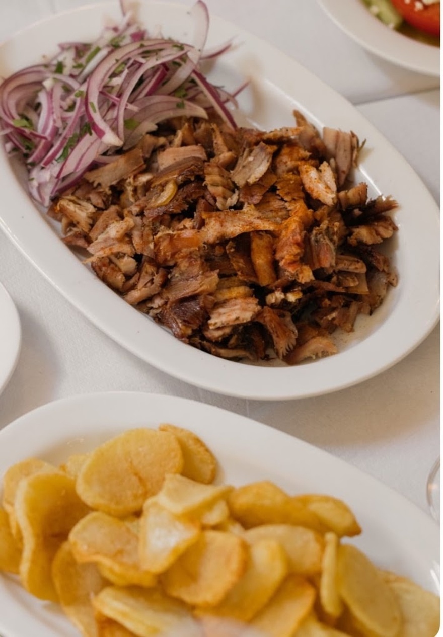 12 Πιάτα: Η Νέα Γαστρονομική Άφιξη στο Κουκάκι με την Υπογραφή του Παύλου Κυριάκη