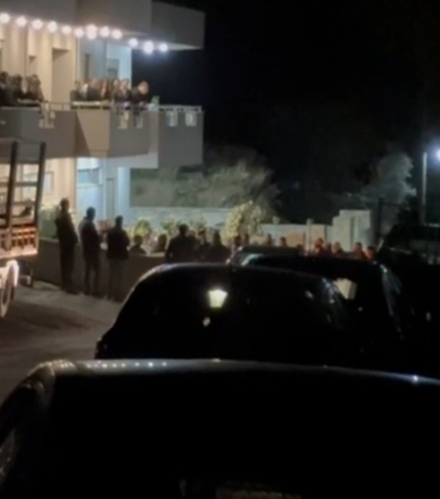 Βορίζια – Κηδεία Φανούρη: Οι πρώτες φωτoγραφίες από την εκκλησία λίγο πριν την κηδεία