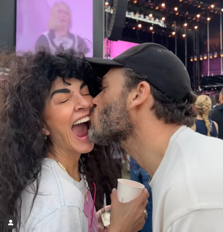 Σολωμού: Στη δημοσιότητα βίντεο με φιλιά στο στόμα με τον Αλμπάνη – Τι συμβαίνει μεταξύ τους