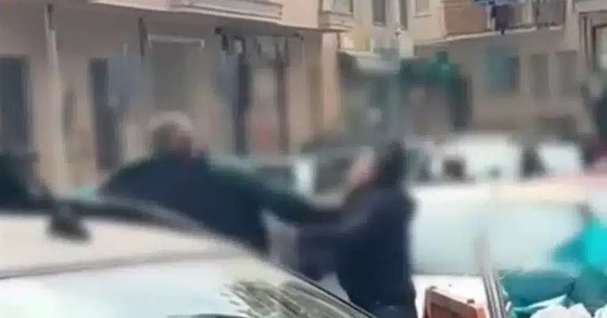 Κυψέλη: Εικόνες ντροπής – Οδηγός τζιπ που μπήκε ανάποδα σε δρόμο χαστούκισε γυναίκα που του ζήτησε να κάνει όπισθεν