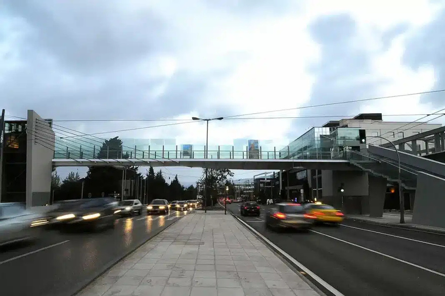 «Ήρθες στη ζωή μας σαν τον άνεμο…» – Ραγίζει καρδιές ο πατέρας του 26χρονου Αχιλλέα που έπεσε και σκοτώθηκε από την πεζογέφυρα στη Συγγρού