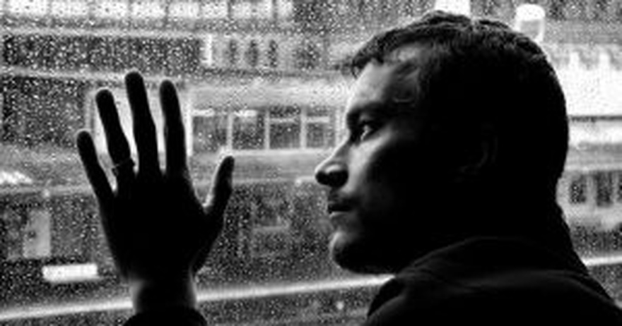 7 Λέξεις που Χρησιμοποιούν Πιο Συχνά τα Καταθλιπτικά Άτομα