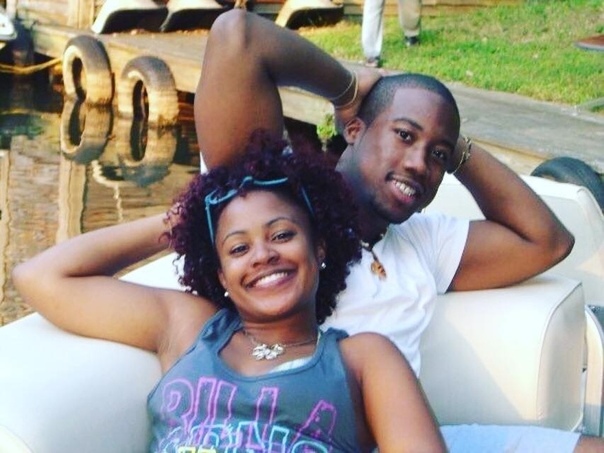 Aδιανόητο Συμβάν : Ζευγάρι με δίδυμα περιμένει και πάλι παιδί, αλλά ο γιατρός δείχνει το υπερηχογράφημα και ο σύζυγος αμέσως λιποθυμά