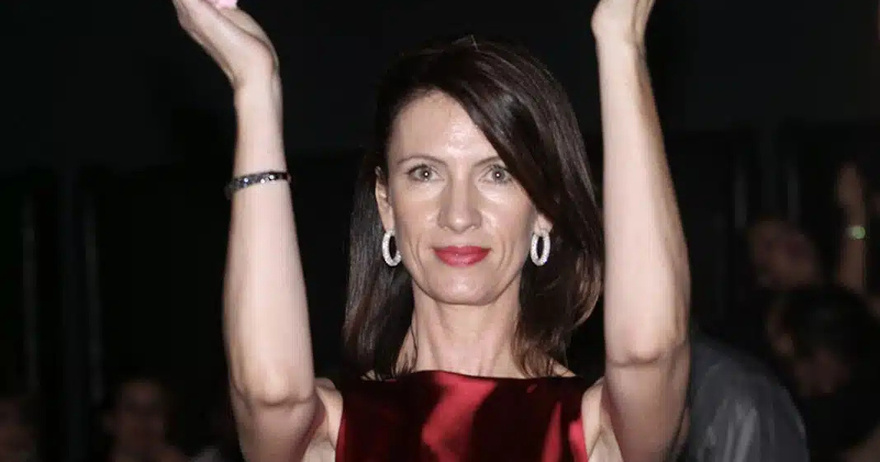 Κίλι Σφακιανάκη: Τι είναι η Νόσος Πάρκινσον από την οποία πέθανε και ποια τα συμπτώματα