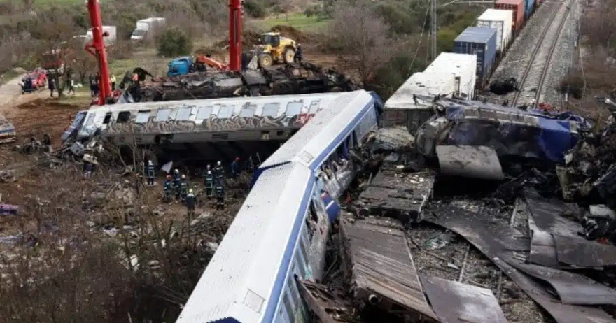Τέμπη: Σκέψεις για τη δημιουργία πολιτικού κόμματος εξετάζουν οι συγγενείς των θυμάτων του τραγικού δυστυχήματος