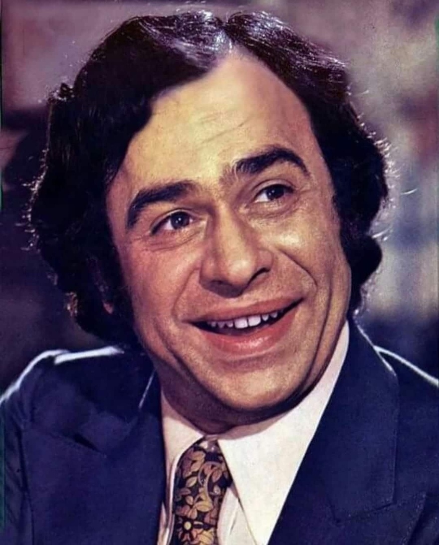 Ο αγαπημένος ηθοποιός έσερνε μια ζωή το καρότσι της ανάπηρης μάνας του, δεν τον άφηνε να παντρευτεί, πέθανε μόνος μέσα σε ένα Νοσοκομείο