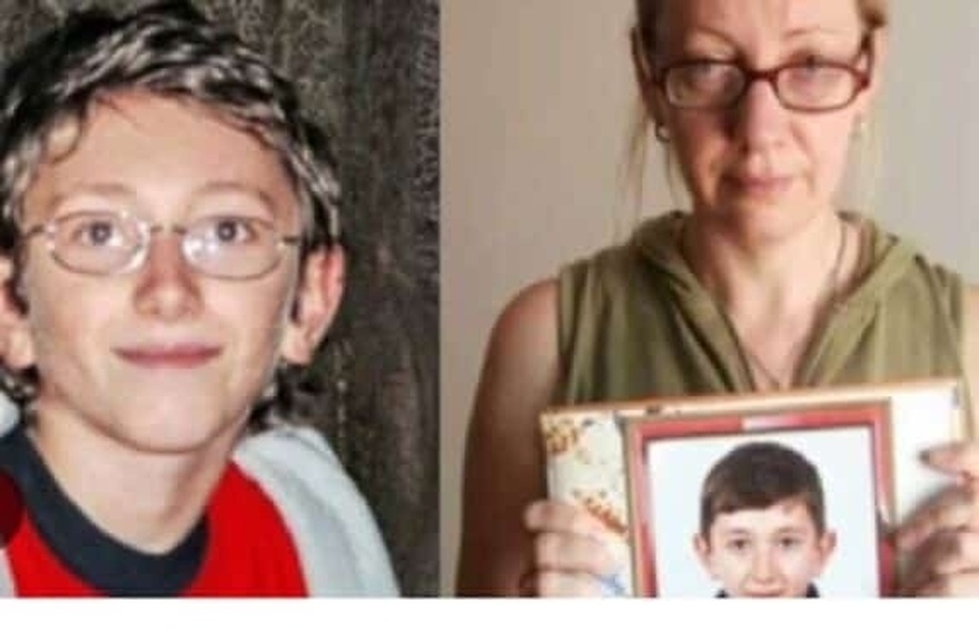 «Εδώ τον τσιμέντωσαν»: “Πάγωσε” η Νικολούλη με το μήνυμα και την φωτογραφία του μικρού Άλεξ 18 χρόνια μετά