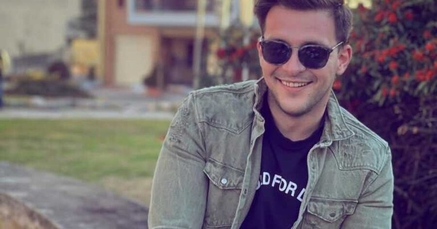 Κατέρρευσε η σύντροφος του 30χρονου που έχασε την ζωή του στο bachelor party – Έτσι έμαθε τα τραγικά νέα