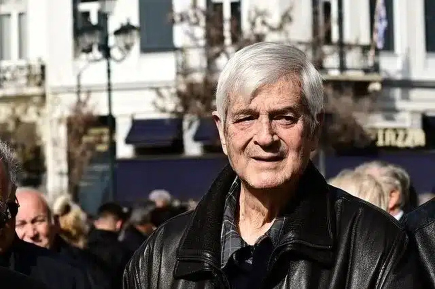 Στο νοσοκομείο σε κρίσιμη κατάσταση ο Τάκης Οικονομόπουλος