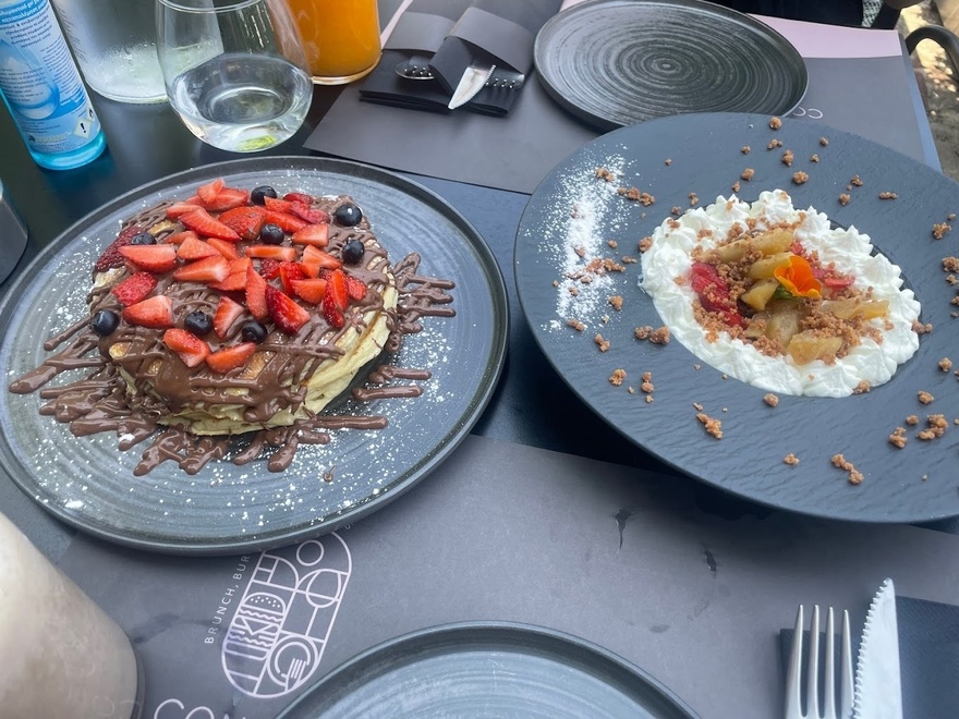 Con Voi Brunch – Burgers & Cocktails: Η απόλυτη brunch εμπειρία στη Δροσιά